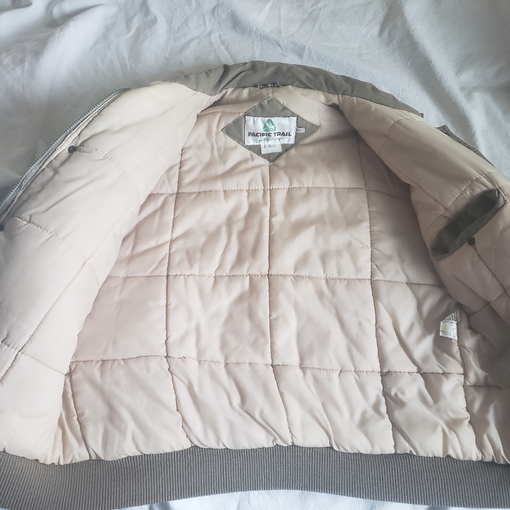 Coat - Picture 4 of 8